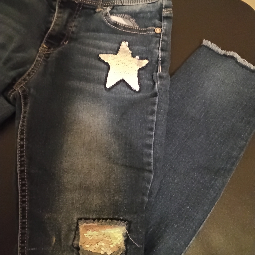 Girl's Jordache Fashion Distressed Jeans. - Picture 2 of 7